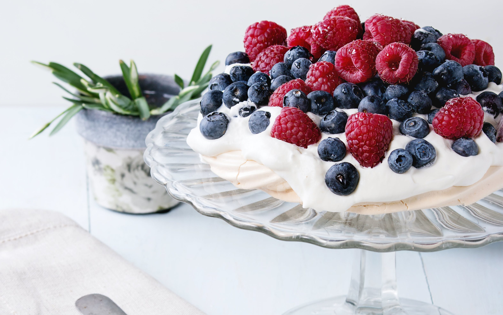 Pavlova with Berries and Whipped Cream