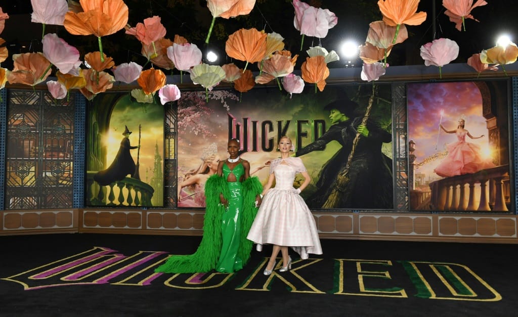 Cynthia Erivo (L) and Ariana Grande (R) are both Golden Globe nominees for 'Wicked'