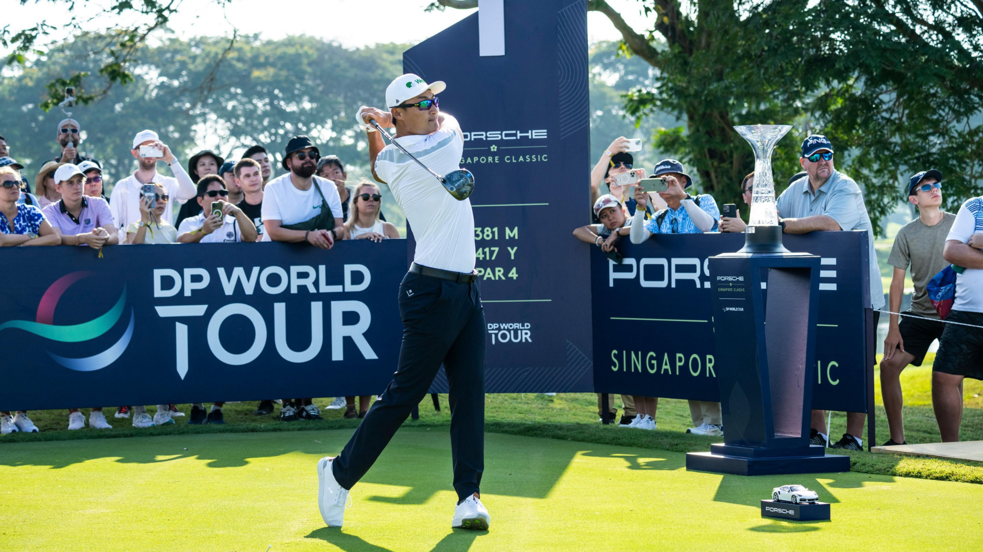 2025 Porsche Singapore Classic: Haotong Li, Porsche AG