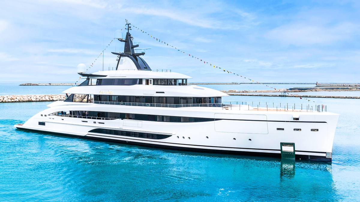 CRN Launches Luxurious 67-Metre Superyacht