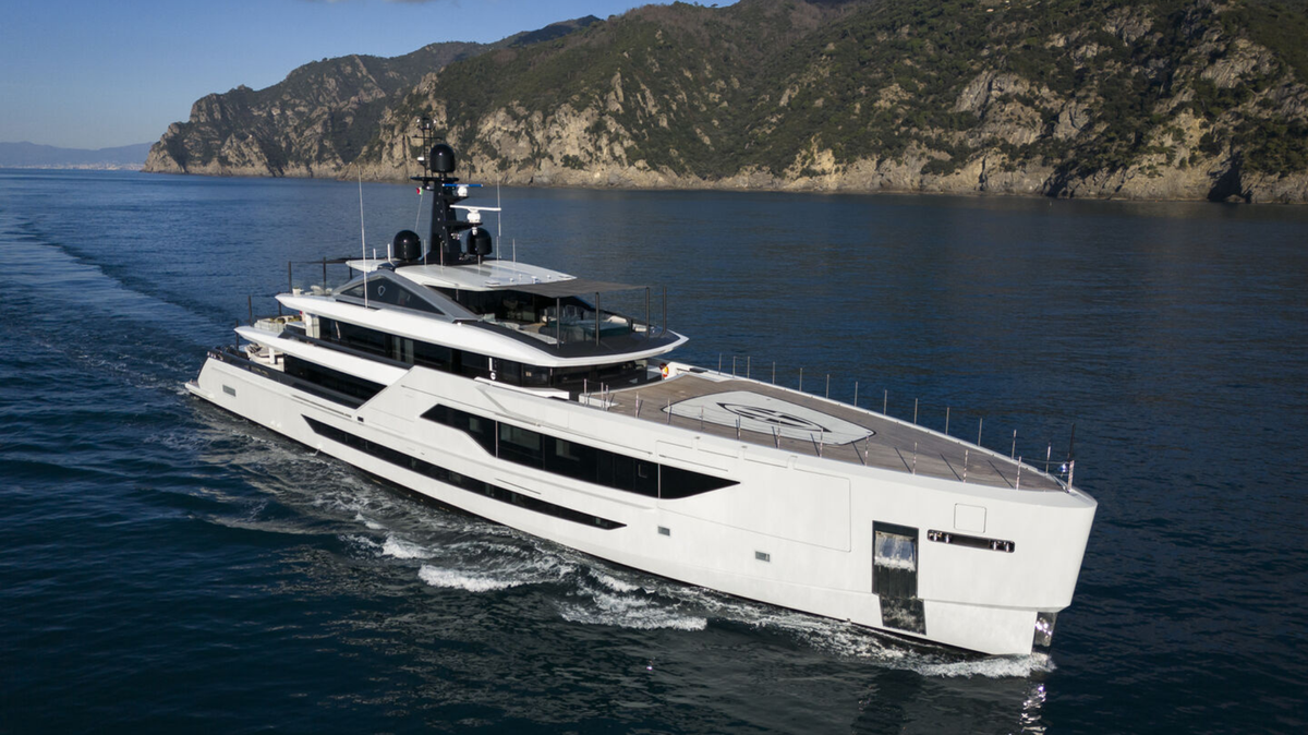 Step Inside Tankoa's Spectacular Superyacht, Diamond Binta