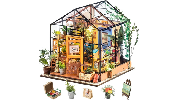 DIY Miniature Greenhouse